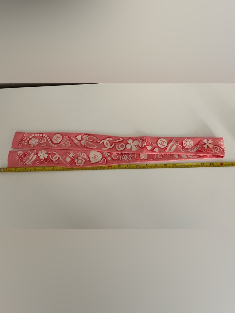 Chanel Slim Bandeau Twilly - Picture 2 of 4